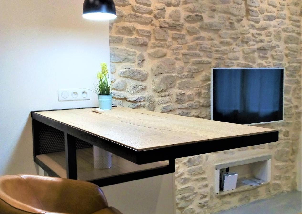 Le Petit Studio - 15 M2 - Centre Ville - Sorgue A 50 M LʼIsle-sur-la-Sorgue Exterior foto